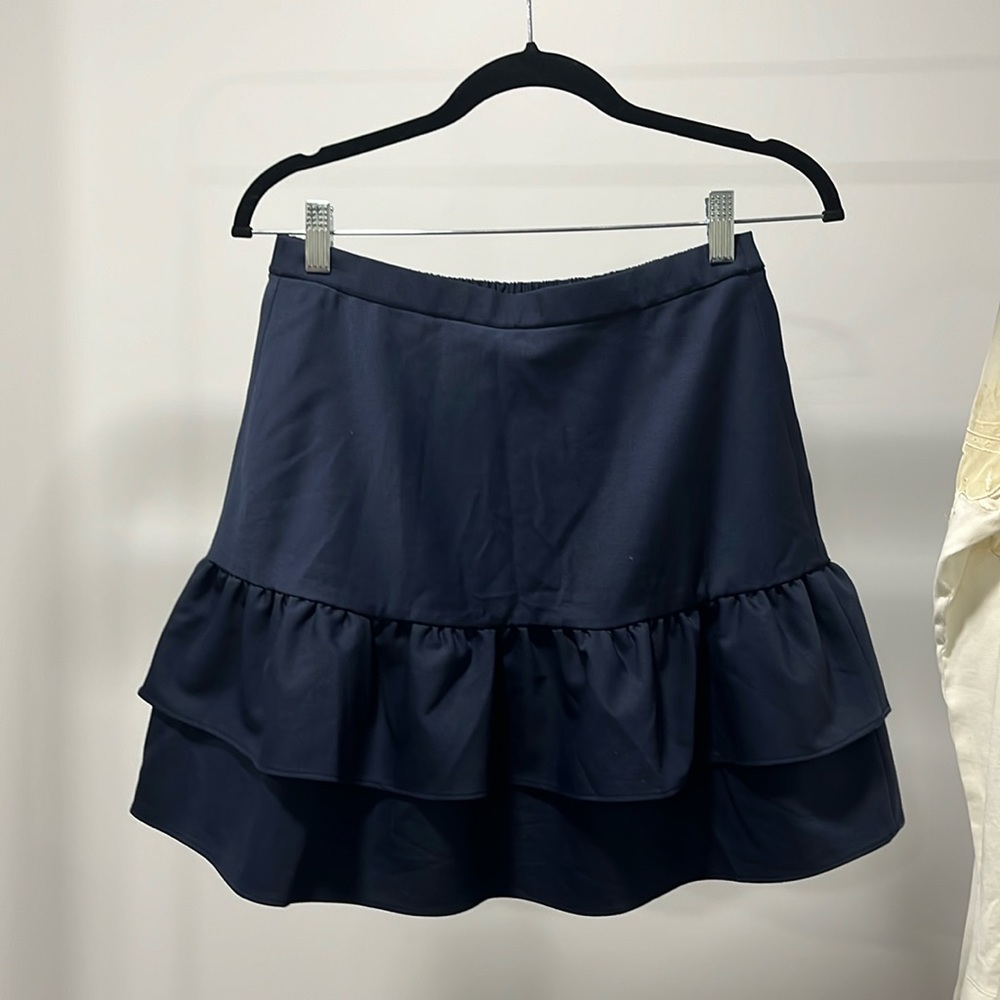J. CREW ruffle navy blue skirt, size 4, new with tag.